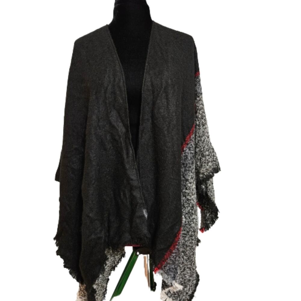 NEW FRAAS Plaid Winter‎ Wrap Cape Shawl One Size Black Gray Red Fringe